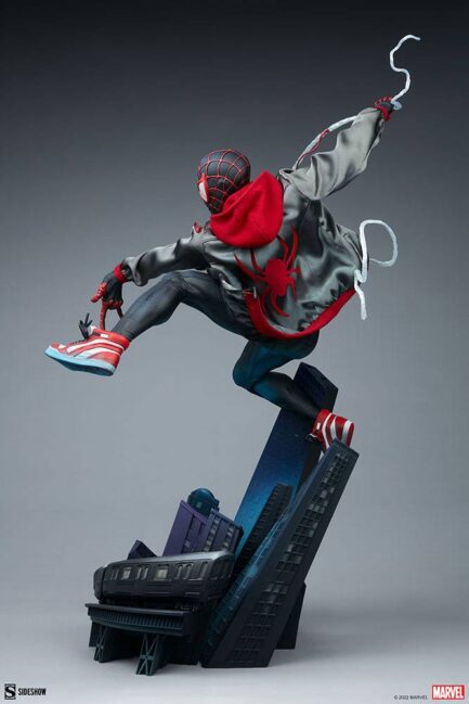 MILES MORALES - MARVEL - PREMIUM FORMAT - 60 CM - SIDESHOW COLLECTIBLES - Imagen 8