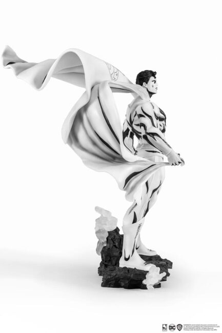 SUPERMAN BLACK & WHITE PX SDCC 2024 - DC HEROES - 1/8 SCALE STATUE 30 CM - PURE ARTS - Imagen 4