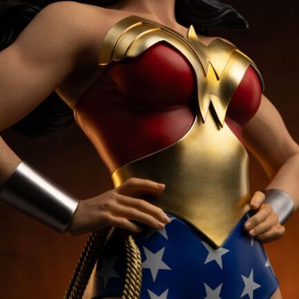 WONDER WOMAN DC TRINITY - DC COMICS - LEGACY REPLICA 1/4 - Imagen 4