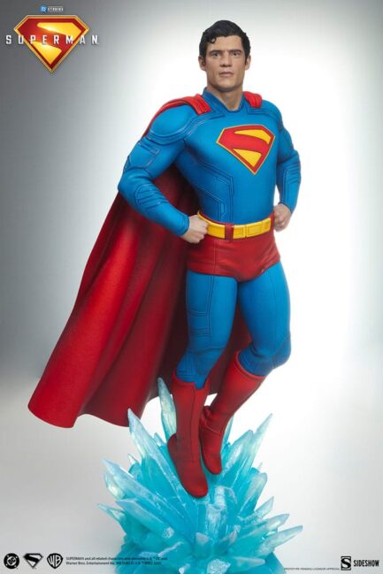SUPERMAN - SUPERMAN (2025) DC STUDIOS - PREMIUM FORMAT - 61CM - SIDESHOW COLLECTIBLES - Imagen 6