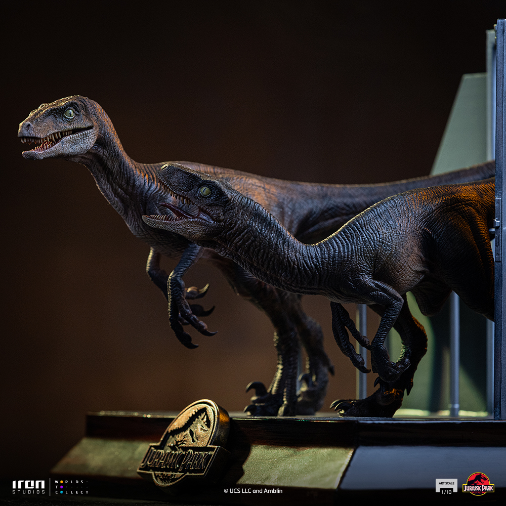 RAPTORS AT THE KITCHEN'S DOOR - JURASSIC PARK - ART SCALE 1/10 - IRON STUDIOS - Imagen 5