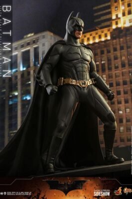 BATMAN BEGINS FIGURA MOVIE MASTERPIECE 1/6 BATMAN HOT TOYS EXCLUSIVE 32 CM – HOT TOYS