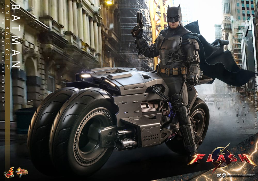 THE FLASH FIGURA CON VEHÍCULO MOVIE MASTERPIECE 1/6 BATMAN & BATCYCLE SET 30 CM - HOT TOYS - Imagen 4