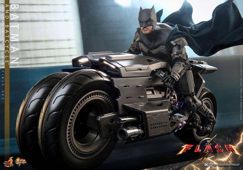 THE FLASH FIGURA CON VEHÍCULO MOVIE MASTERPIECE 1/6 BATMAN & BATCYCLE SET 30 CM - HOT TOYS - Imagen 5