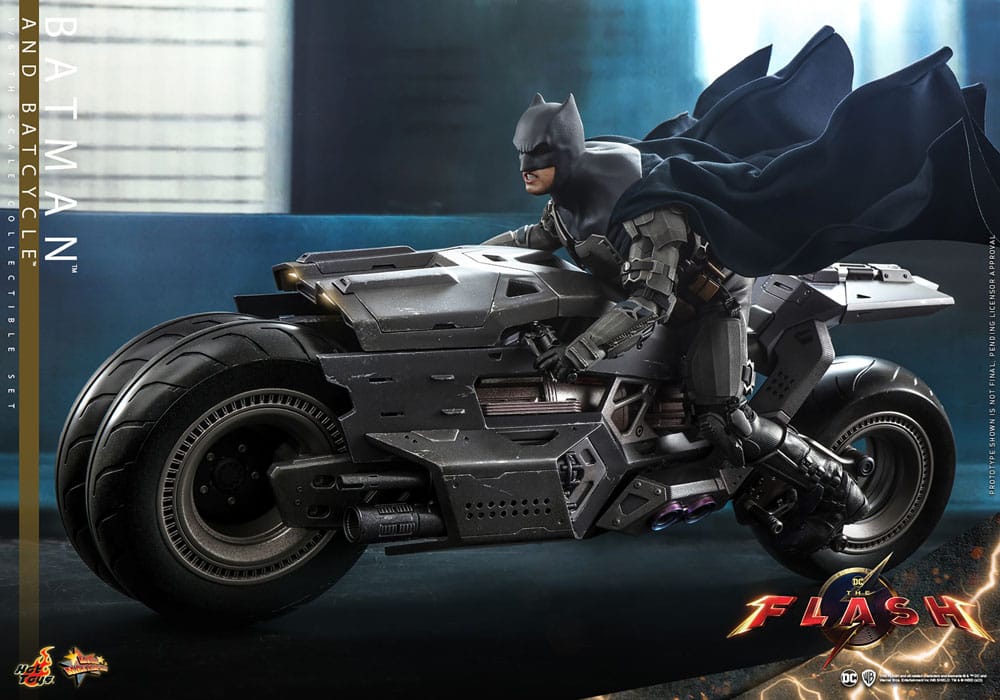 THE FLASH FIGURA CON VEHÍCULO MOVIE MASTERPIECE 1/6 BATMAN & BATCYCLE SET 30 CM - HOT TOYS - Imagen 7