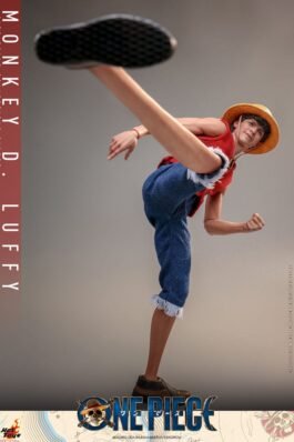 ONE PIECE (NETFLIX) FIGURA 1/6 MONKEY D. LUFFY 31 CM – HOT TOYS