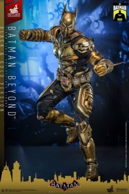 BATMAN: ARKHAM KNIGHT FIGURA VIDEOGAME MASTERPIECE 1/6 BATMAN BEYOND (BLACK & GOLD VERSION) 32 CM – HOT TOYS