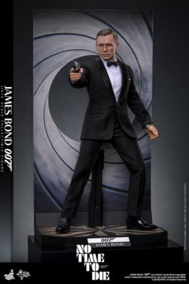 SIN TIEMPO PARA MORIR FIGURA MOVIE MASTERPIECE 1/6 JAMES BOND 30 CM – HOT TOYS