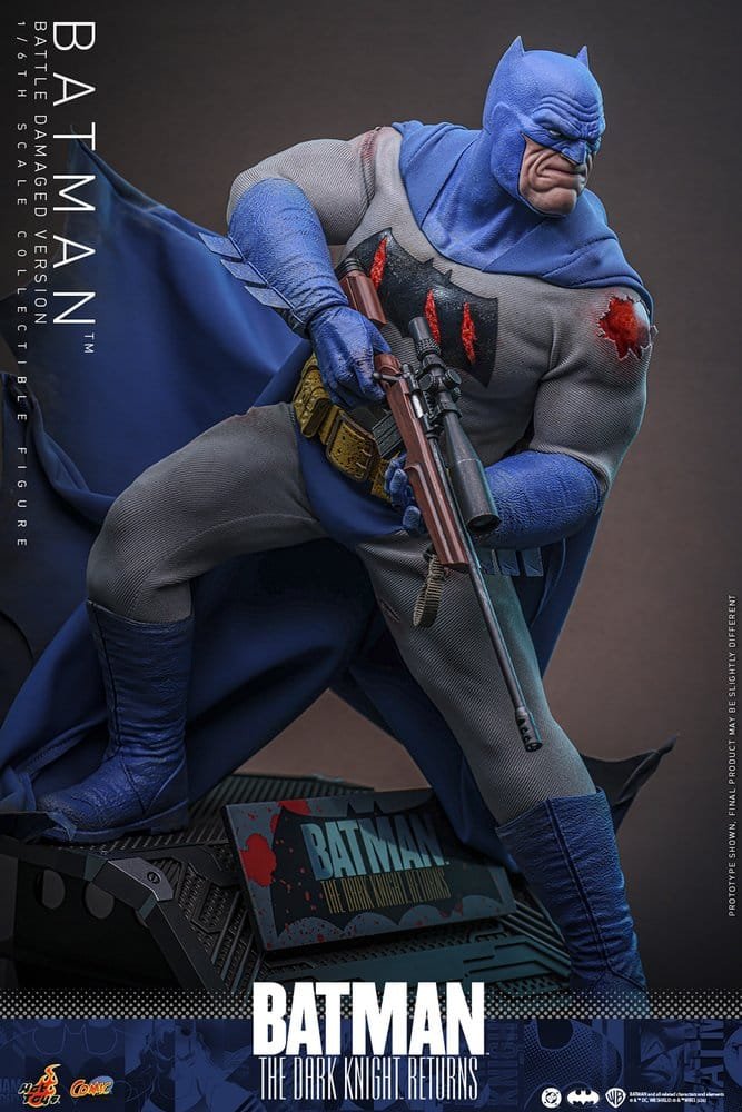 BATMAN: THE DARK KNIGHT RETURNS COMIC MASTERPIECE BATMAN (BATTLE DAMAGED VERSION) - DC COMICS - 1/6 - HOT TOYS - Imagen 4