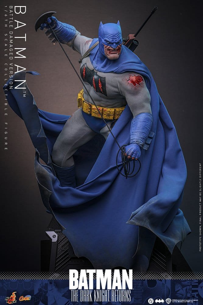 BATMAN: THE DARK KNIGHT RETURNS COMIC MASTERPIECE BATMAN (BATTLE DAMAGED VERSION) - DC COMICS - 1/6 - HOT TOYS - Imagen 12