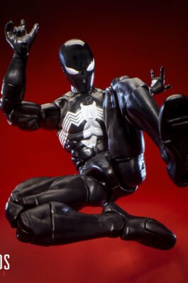 SPIDER-MAN SYMBIOTE FIGURA 15 CM SECRET WARS MAXIMUM SERIES – MARVEL – MARVEL LEGENDS – HASBRO