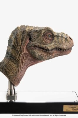 THE LOST WORLD: JURASSIC PARK JUNIOR T-REX PROP (REPRODUCTION) – JURASSIC PARK – RÉPLICA 1/1 – 39 CM – ELITE CREATURE COLLECTIBLES