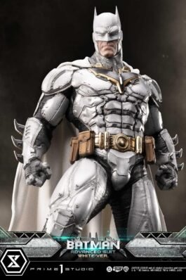 BATMAN ADVANCED SUIT WHITE VER. (DESIGN BY JOSH NIZZI) – JUSTICE LEAGUE (COMICS) – ULTIMATE MUSEUM MASTERLINE – 50 CM – PRIME 1 STUDIO