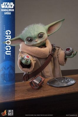 STAR WARS: THE MANDALORIAN & GROGU A ESCALA REAL GROGU – DISNEY – 1/1 – 38CM – HOT TOYS