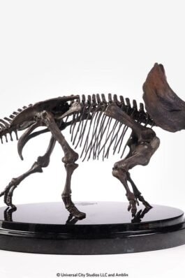 PARQUE JURÁSICO TRICERATOPS FOSSIL SKELETON BRONZE – JURASSIC PARK – ESTATUA 1/24 – ELITE CREATURE COLLECTIBLES